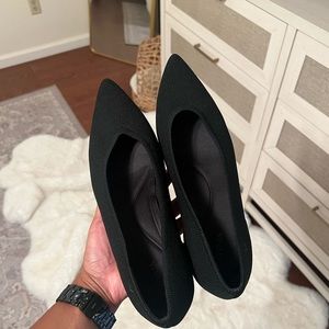 Vivaia Stella pointed toe kitten heels